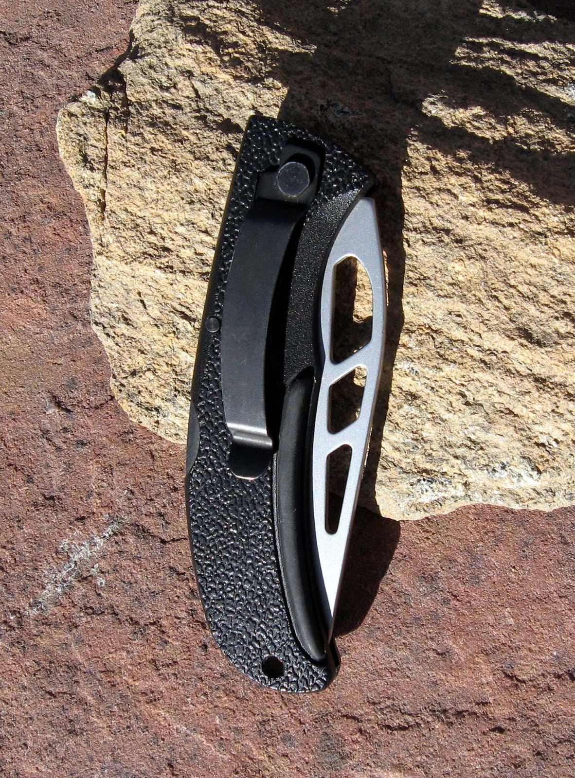 Peilis lenktinis Gerber E-Z Out Skeleton – Serrated Peilis lenktinis Gerber E-Z Out Skeleton - Serrated - Image 6