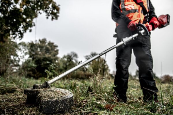 Priedas prie žoliapjovės antgalis su valu M18 FOPH-LTA - Image 4