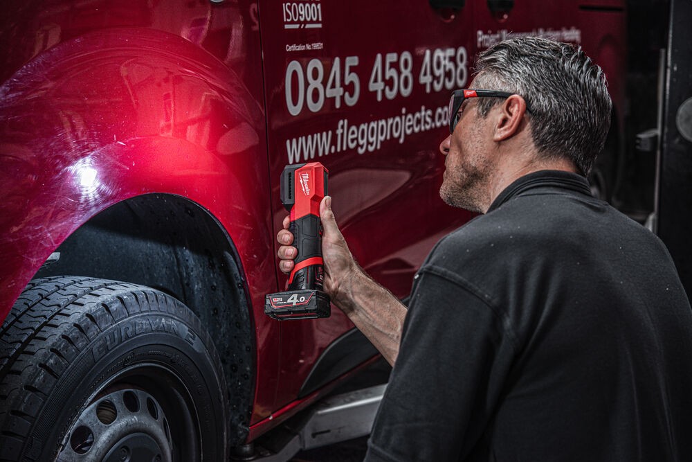 Akumuliatorinis prožektorius spalvų derinimui M12 CML-401