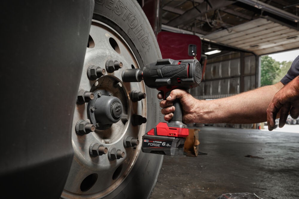 Akumuliatorinis veržliasukis M18 FHIWF2F12MC-502X su prožektorium ir liemene - Image 8