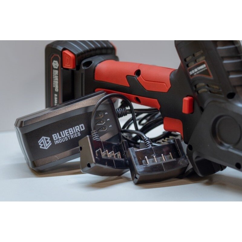 Blue Bird CS 22-06T akumuliatorinis pjūkliukas