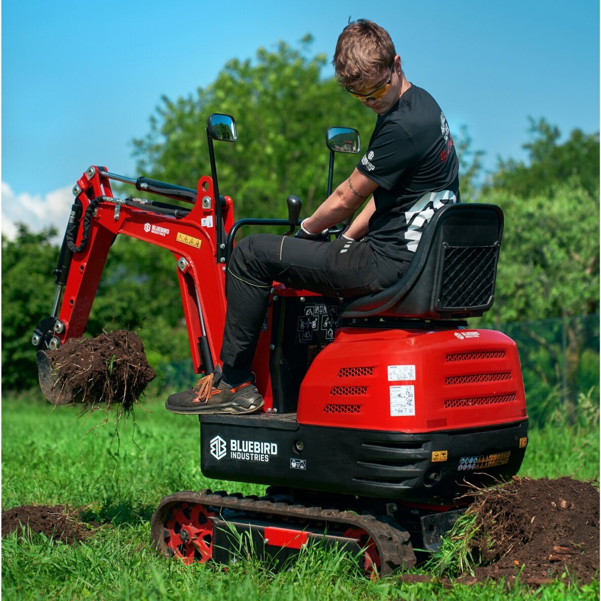 Blue Bird mini ekskavatorius MEX 600 - Image 7