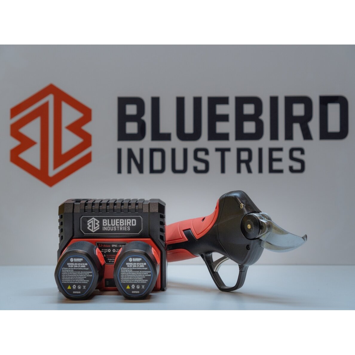 Blue Bird PS 23-25F akumuliatorinis sekatorius