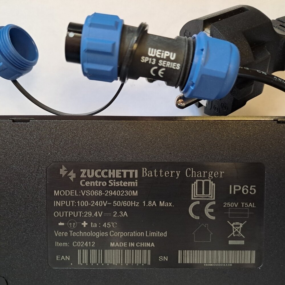 Maitinimo šaltinis 2.3 A Wiper vejos robotams (C02412)