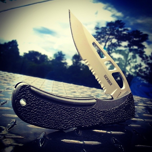 Peilis lenktinis Gerber E-Z Out Skeleton – Serrated Peilis lenktinis Gerber E-Z Out Skeleton - Serrated - Image 5