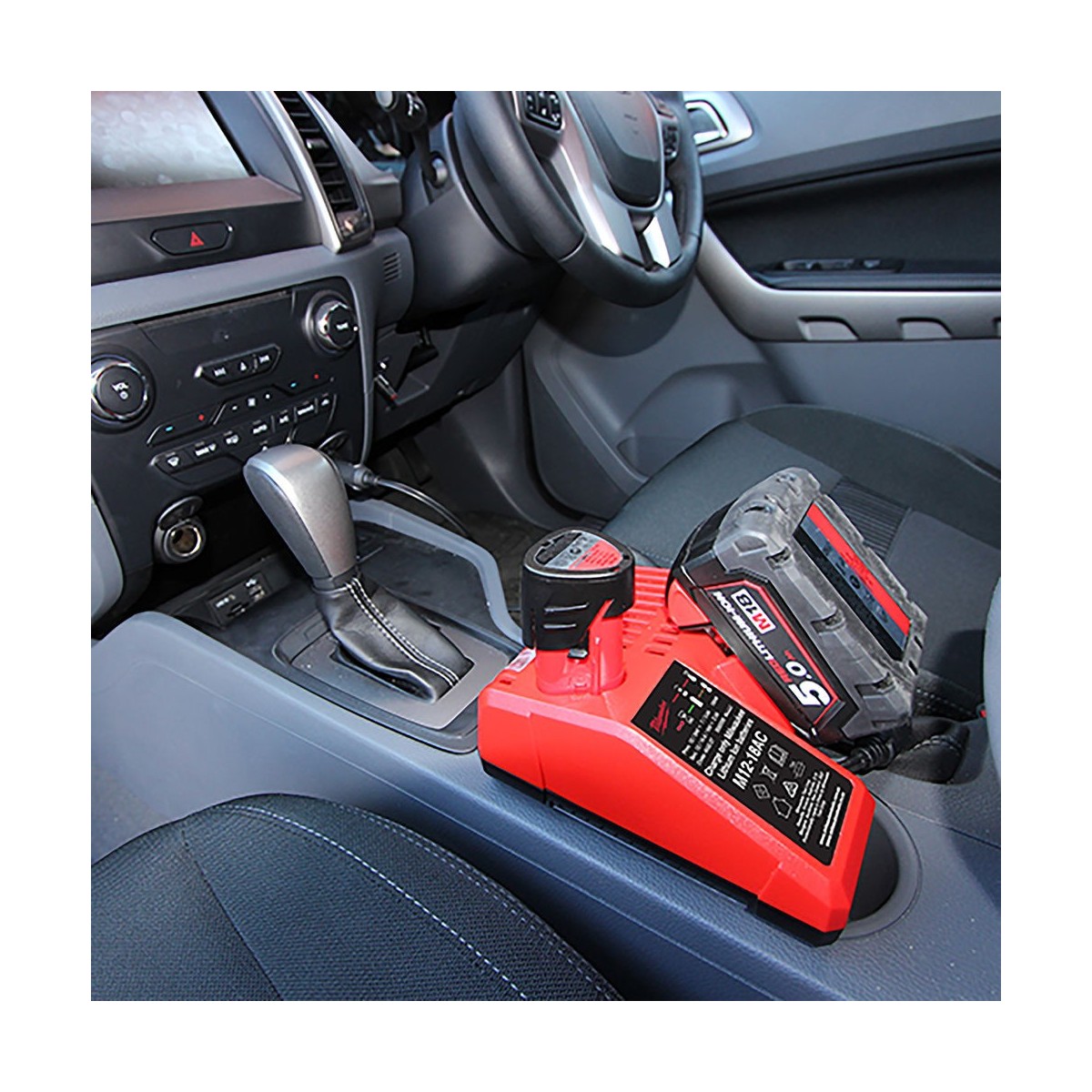 Automobilinis akumuliatoriaus įkroviklis 12/14,4/18 V M12-18 AC, Automobilinis akumuliatoriaus įkroviklis 12/14,4/18 V M12-18 AC,