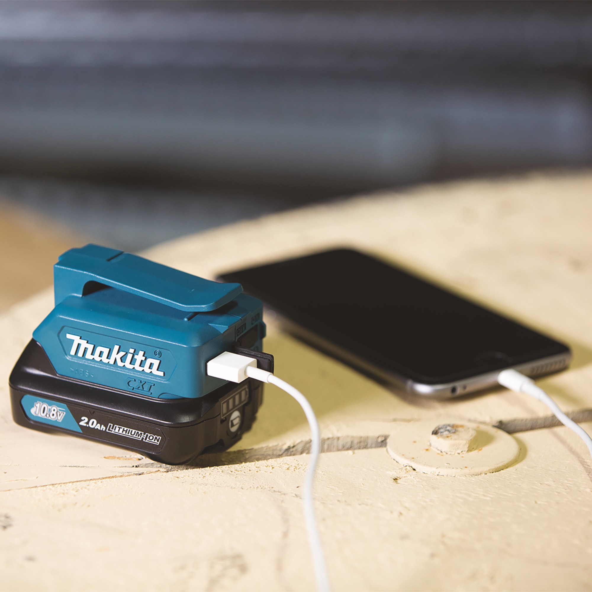 Akumuliatorinis maitinimo šaltinis (adapteris) 10,8V ->USB Akumuliatorinis maitinimo šaltinis (adapteris) 10,8V ->USB