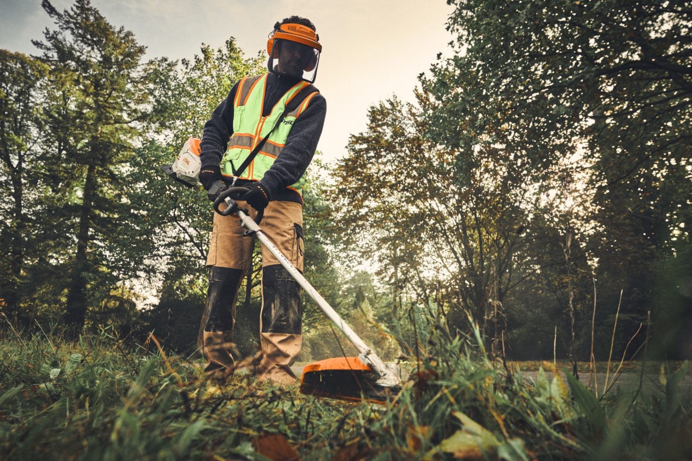 Įrenginys kombi akumuliatorinis STIHL KMA 200.0 R (be akum. ir krov.) Įrenginys kombi akumuliatorinis STIHL KMA 200.0 R (be akum. ir krov.)