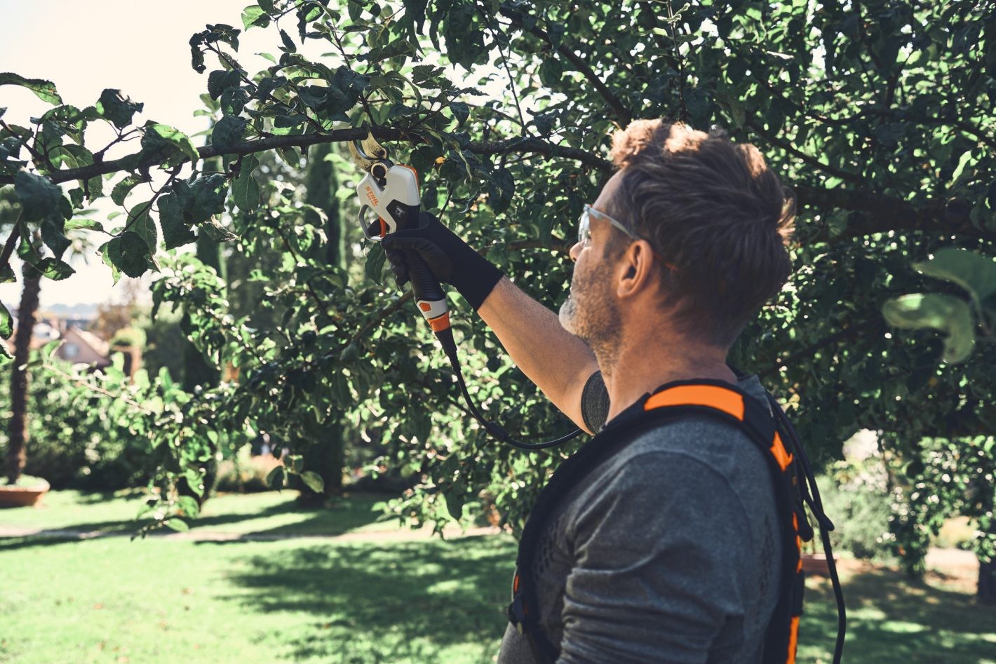 Sekatorius akumuliatorinis STIHL ASA 140 (be akum. ir krov.) Sekatorius akumuliatorinis STIHL ASA 140 (be akum. ir krov.)