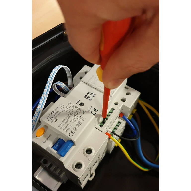 Atsuktuvų komplektas VDE, 9vnt, SL/PH 9 osa, Brilliant Tools Atsuktuvų komplektas VDE, 9vnt, SL/PH 9 osa, Brilliant Tools - Image 7